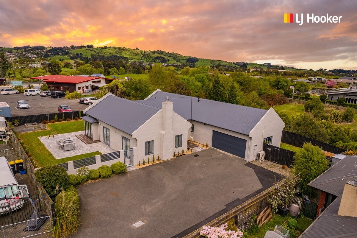 34 Sunninghurst Drive, Fairfield, Dunedin - Carousel 1