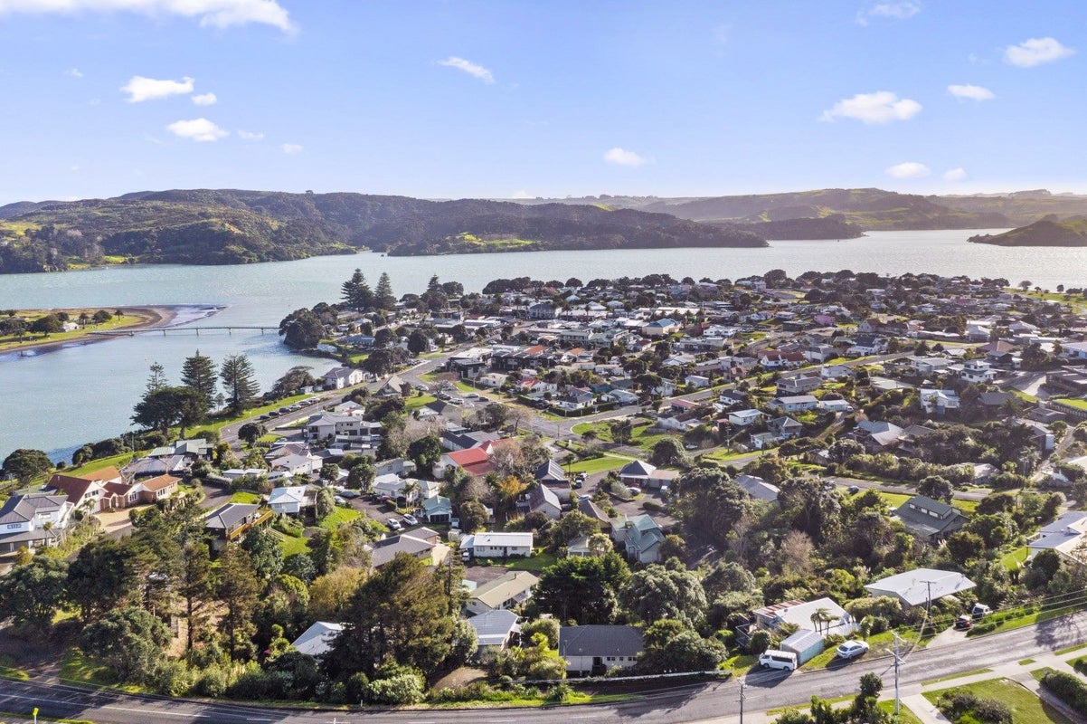 14A Norrie Avenue, Raglan - Carousel 31