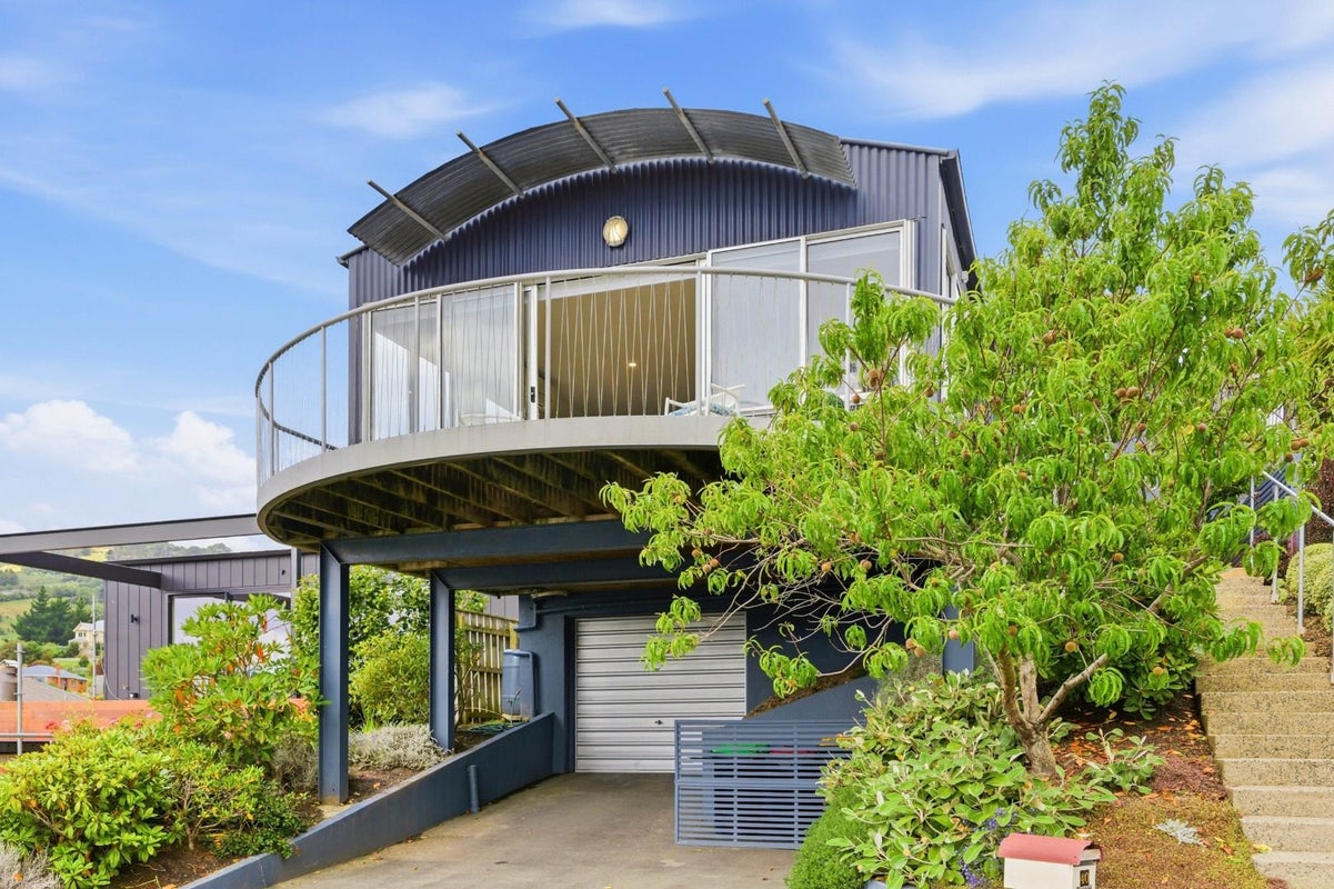 40 Marine Parade, Macandrew Bay, Dunedin - Carousel 2