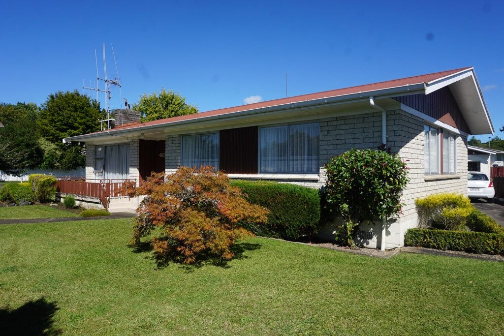 1 Maple Avenue, Dinsdale, Hamilton - Carousel 1