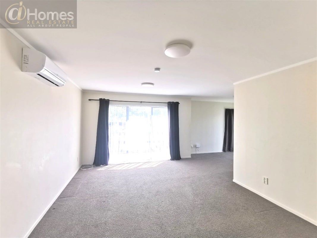30 Halleys Place, Mount Roskill, Auckland - Carousel 2