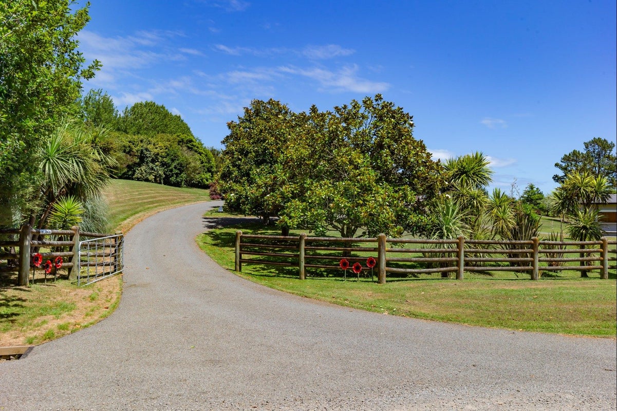 14 Twin Peaks Grove, Koputaroa, Levin - Carousel 20