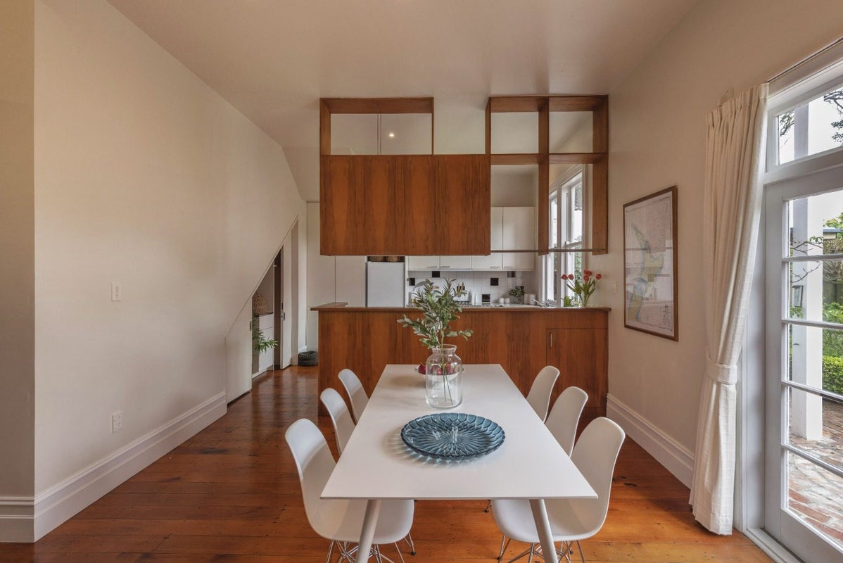 2 North Terrace, Kelburn, Wellington - Carousel 1