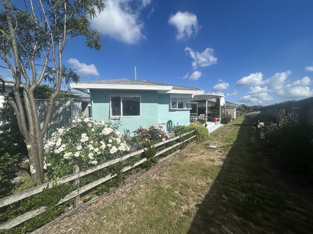 14 Conifer Court, Richmond, Richmond - Carousel 1