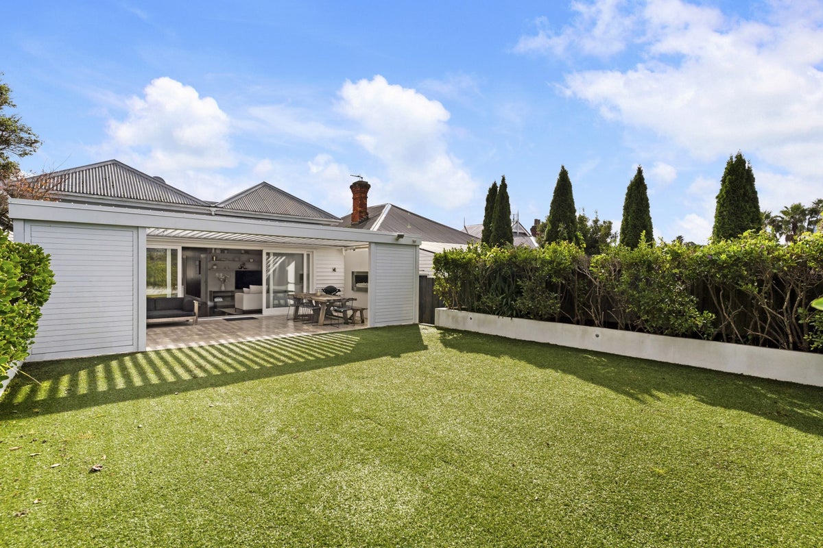 90 Williamson Avenue, Grey Lynn, Auckland - Carousel 2