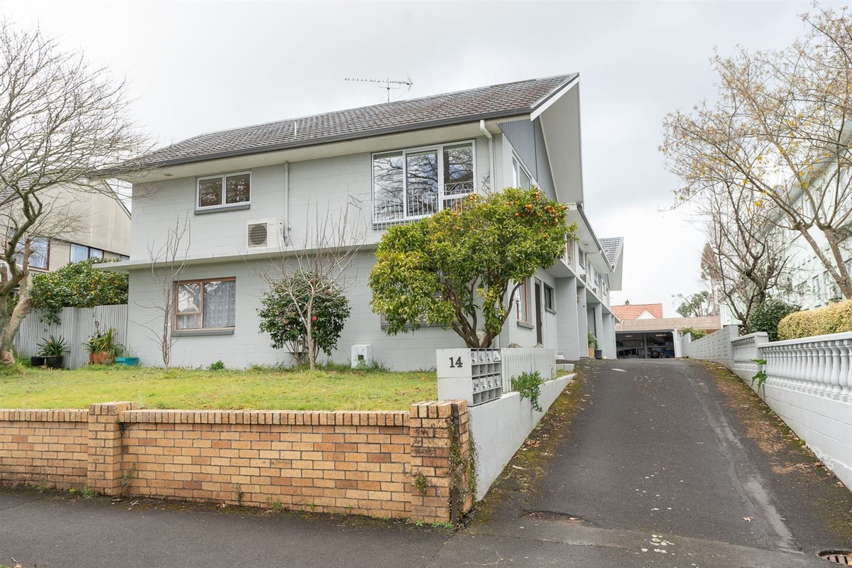 3/14 Wellington Street, Hamilton East, Hamilton - Carousel 1