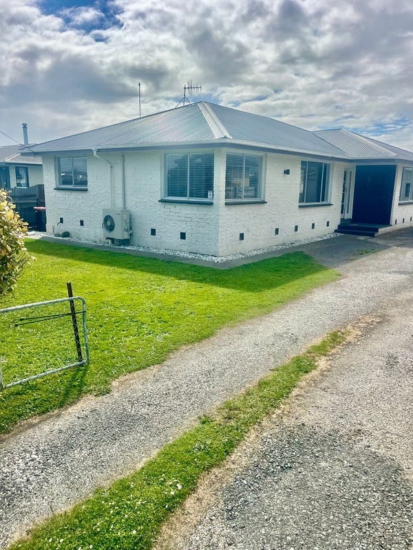 16 Hyde Street, Clifton, Invercargill - Carousel 1