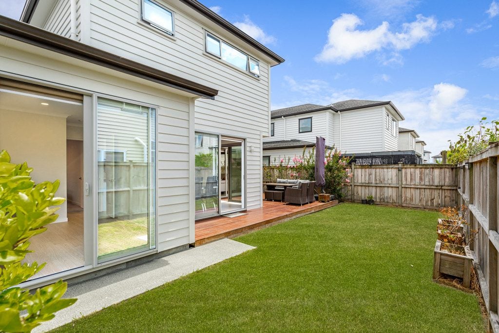 12 Pinefield Road, Whenuapai, Auckland - Carousel 2