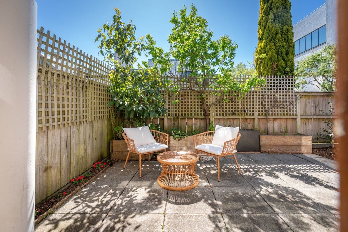 1/80 Hobson Street, Thorndon, Wellington - Carousel 2