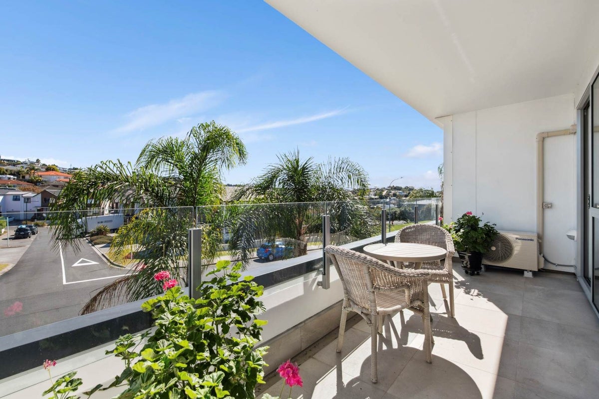 107/17 Link Crescent, Stanmore Bay, Whangaparaoa - Carousel 1