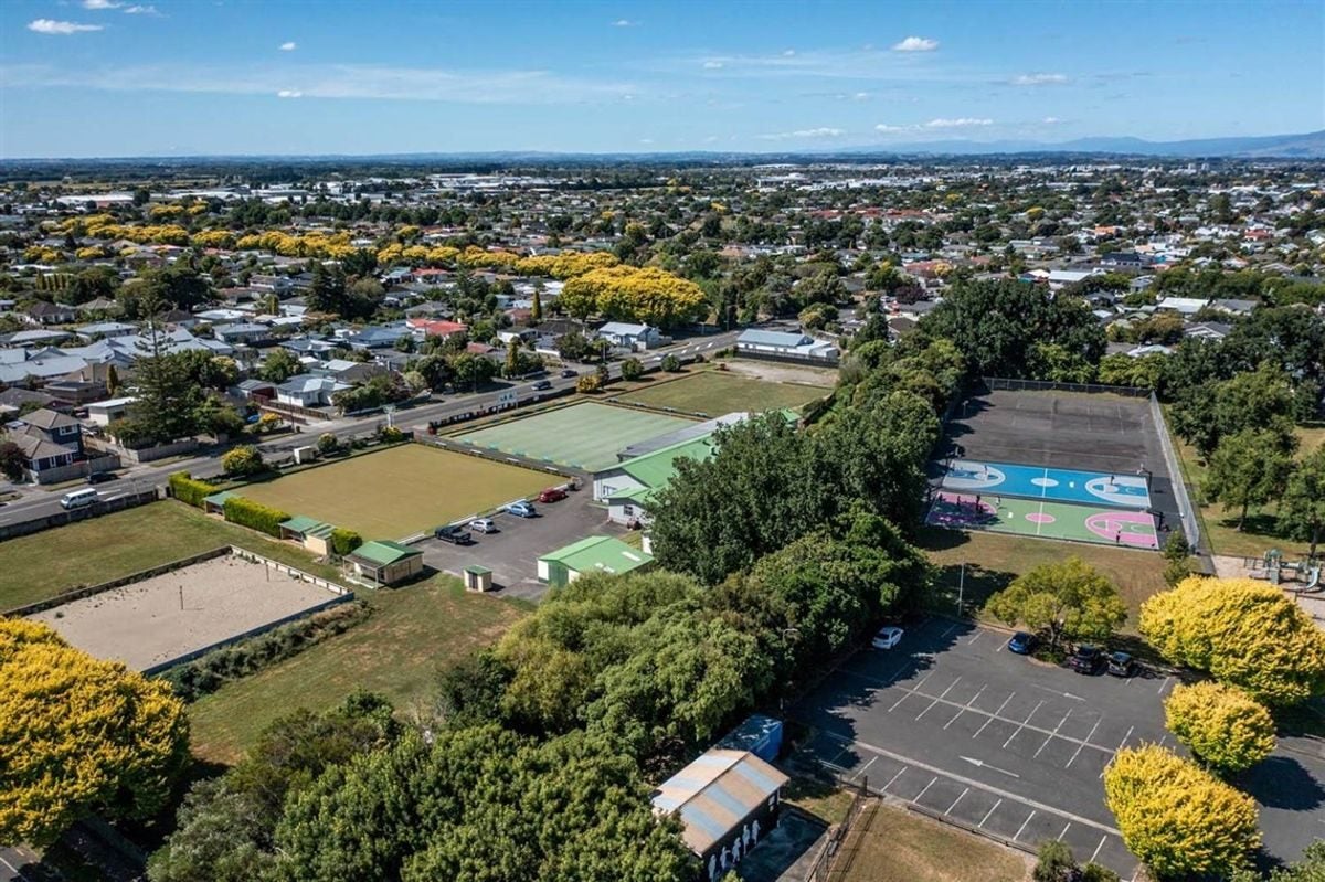 27 Chelwood Street, Takaro, Palmerston North - Carousel 17