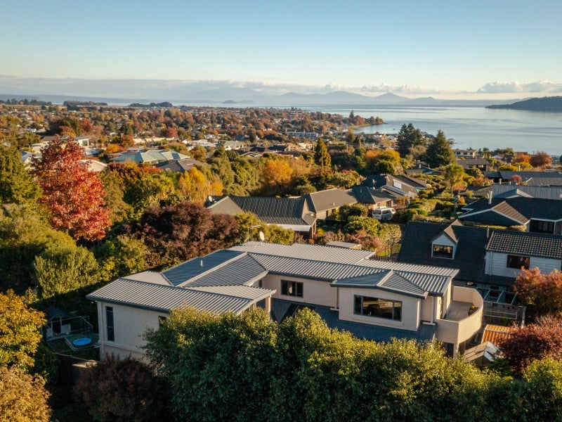 85 Harvey Street, Waipahihi, Taupo - Carousel 1