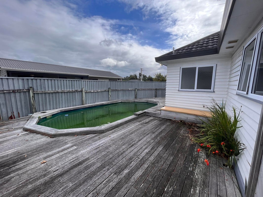 1118 Fergusson Drive, Clouston Park, Upper Hutt - Carousel 19