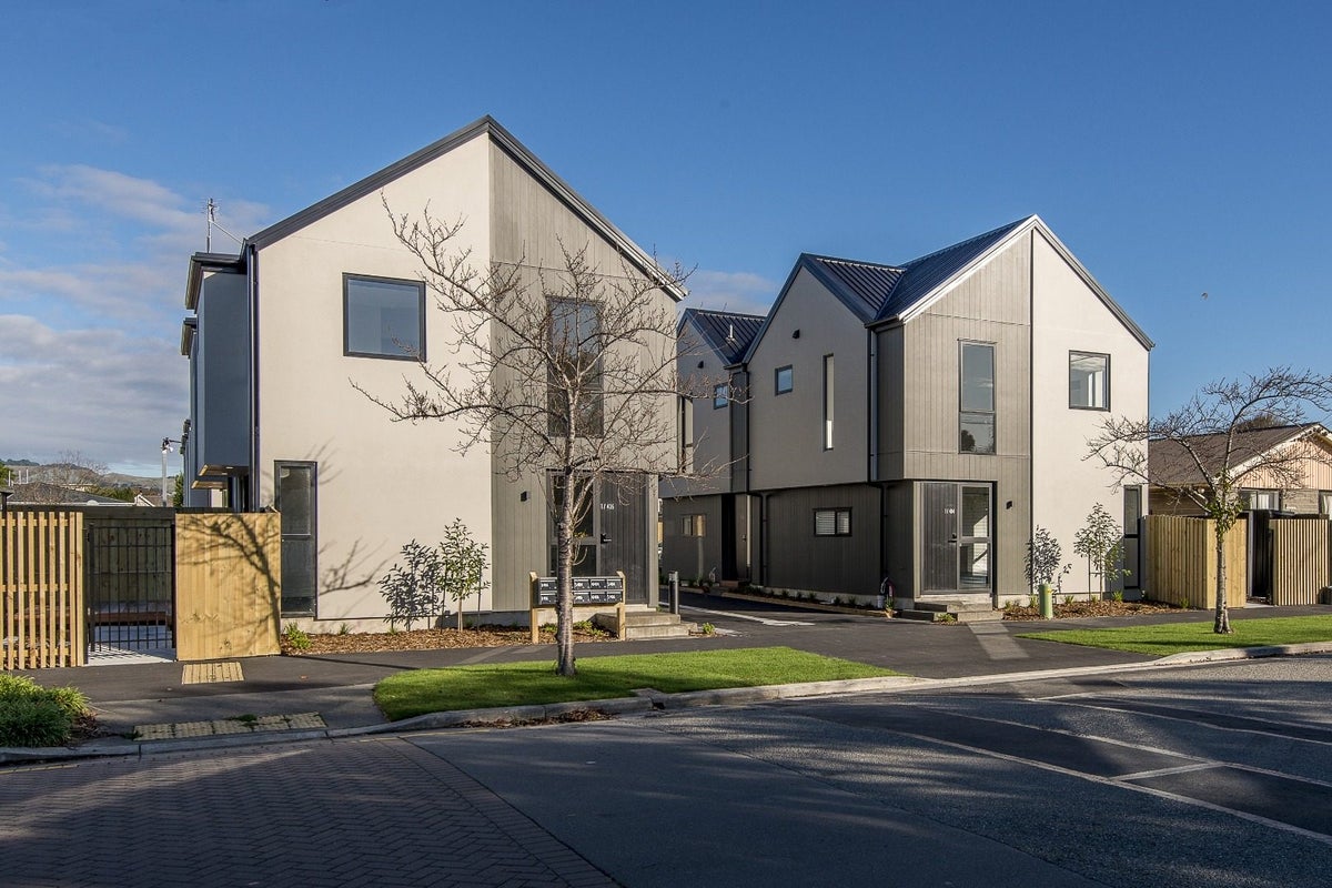 1/404 Armagh Street, Linwood, Christchurch - Carousel 1