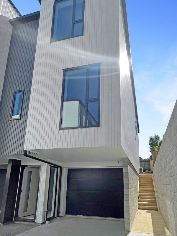 11/23 Middleton Road, Johnsonville, Wellington - Carousel 1