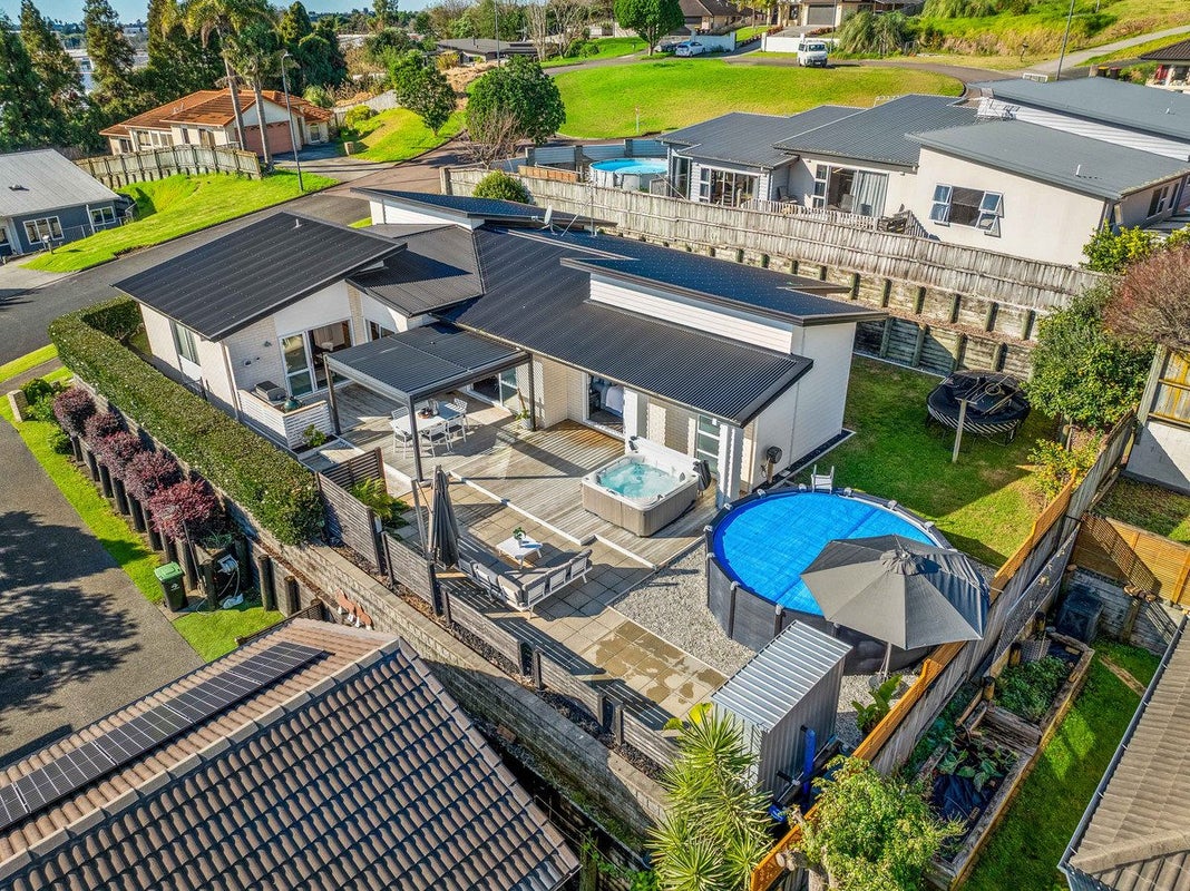 14 Te Otinga Place, Pyes Pa, Tauranga - Carousel 2