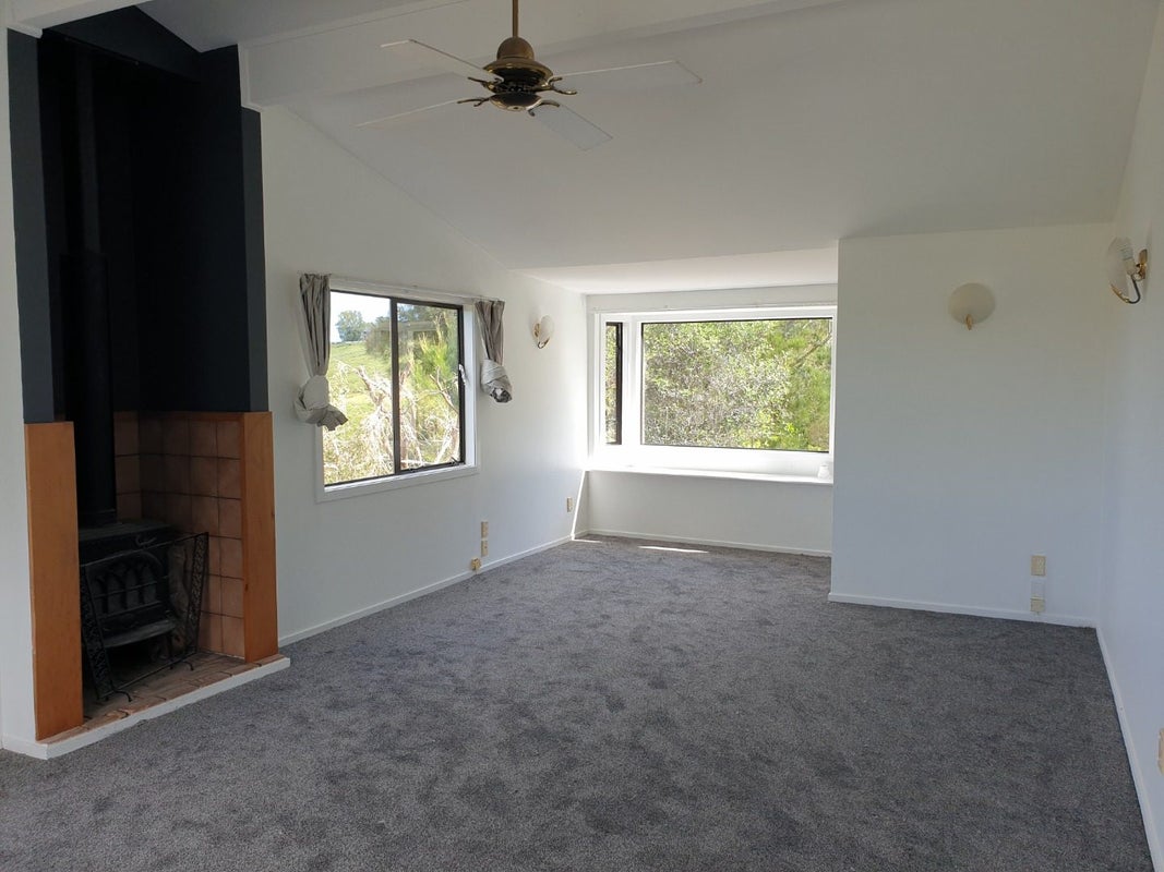 2045 East Coast Road, Stillwater, Silverdale - Carousel 2