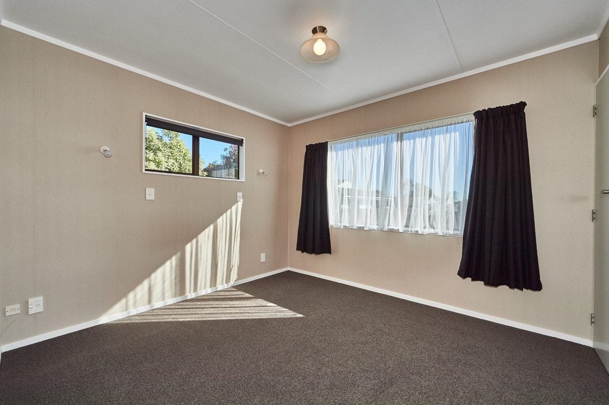 50B Benmore Avenue, Cloverlea, Palmerston North - Carousel 8