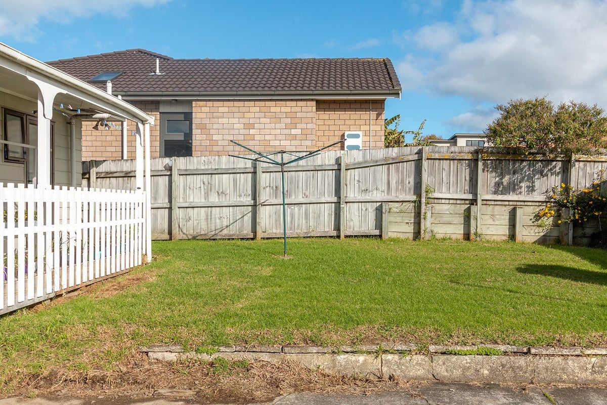 29 Archibald Road, Kelston, Auckland - Carousel 2