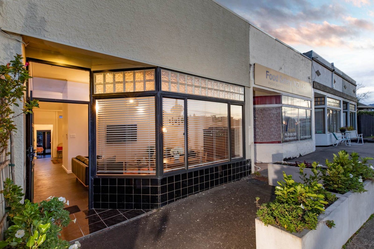 9 Tane Street, New Lynn, Auckland - Carousel 1