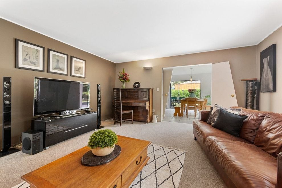 30 Simon Owen Place, Golflands, Auckland - Carousel 2