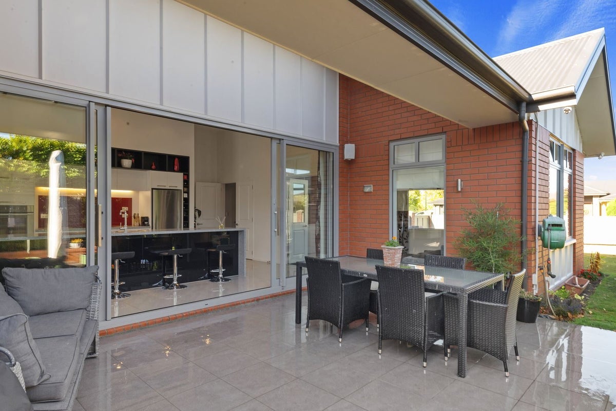24 Globe Bay Drive, Templeton, Christchurch - Carousel 1
