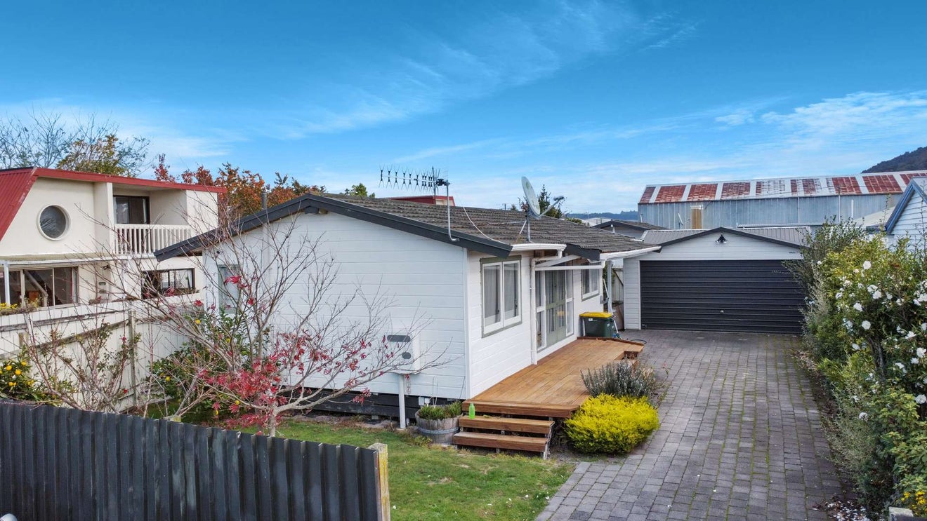 30 Neil Road, Fairy Springs, Rotorua - Carousel 2