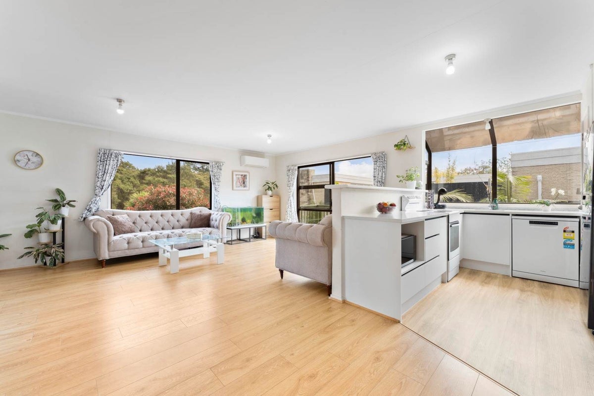 103C Woodglen RD, Glen Eden, Waitakere - Carousel 2