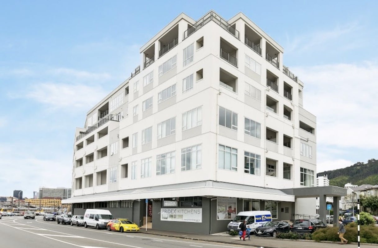 411/107 Thorndon Quay, Pipitea, Wellington - Carousel 1