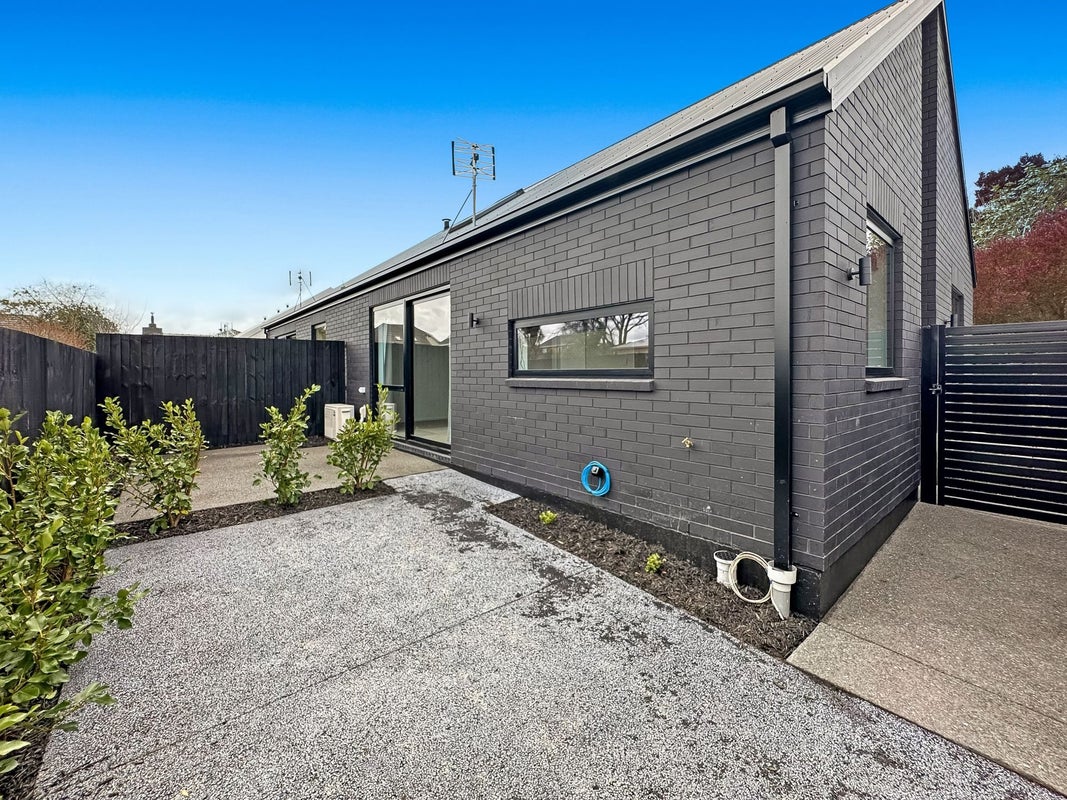 1/27 Radnor Street, St Albans, Christchurch - Carousel 19