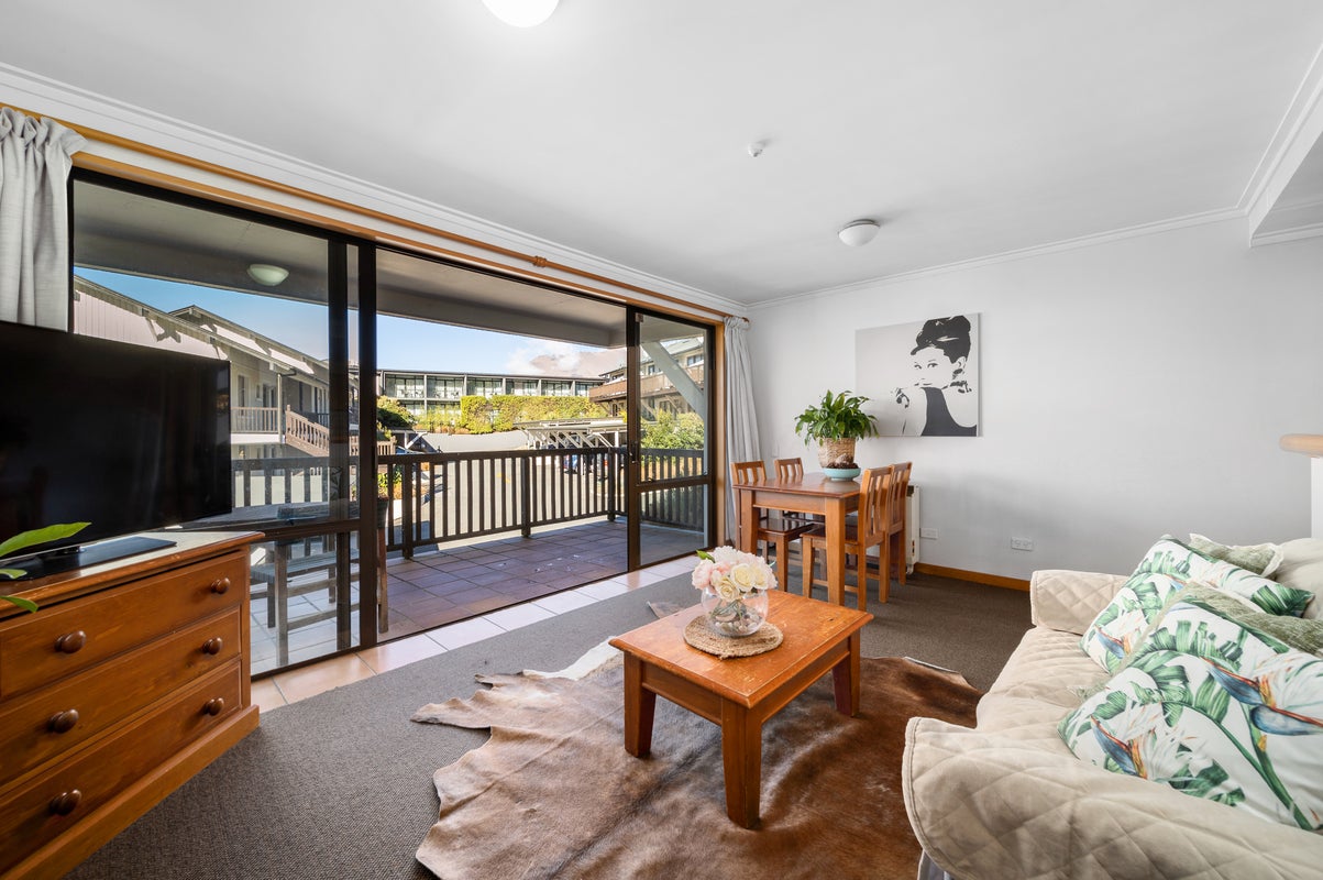 310/139 Fernhill Road, Fernhill, Queenstown - Carousel 1