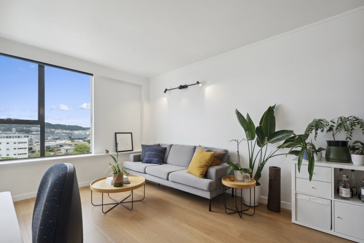 76/70 Hobson Street, Thorndon, Wellington - Carousel 2