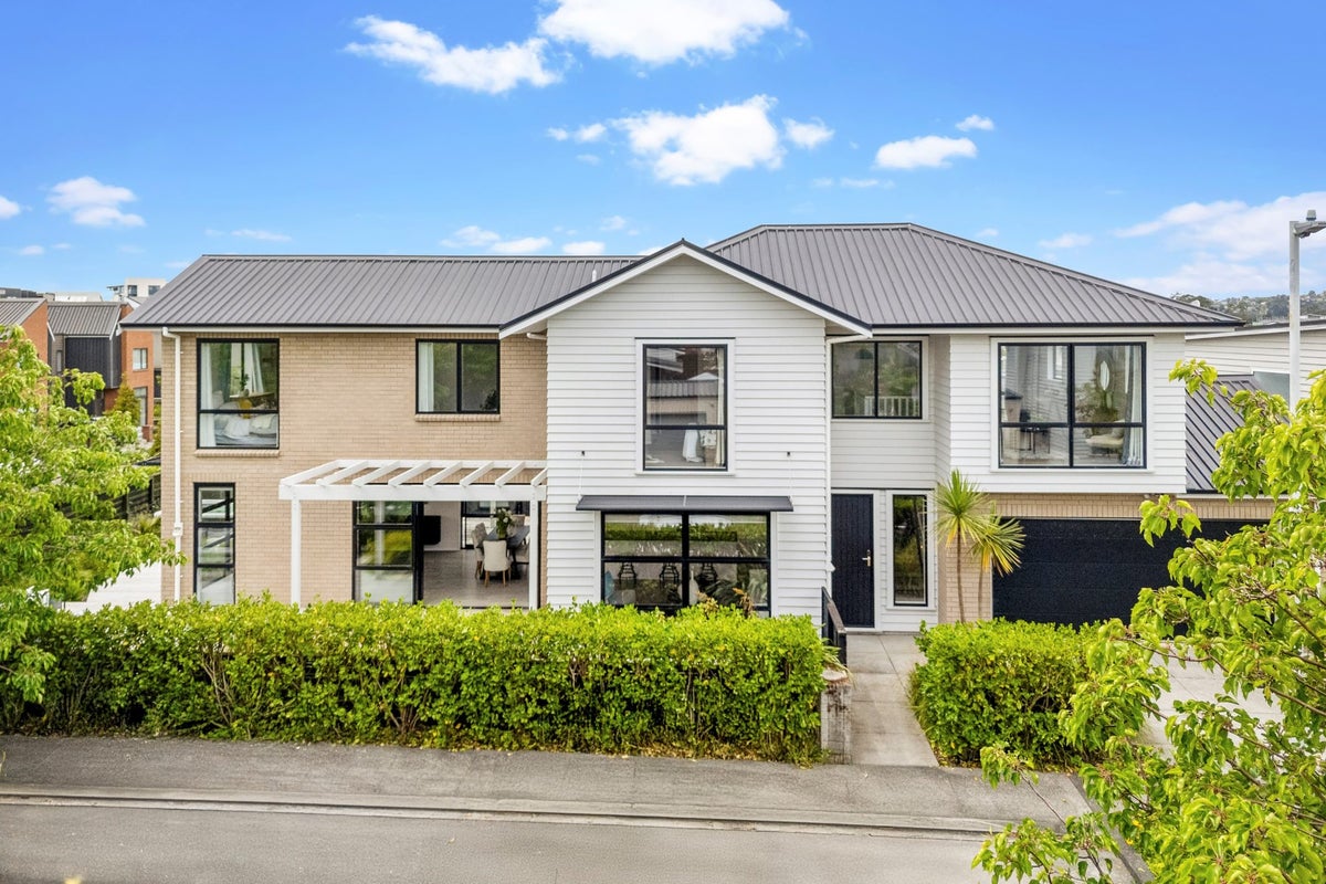 2 Touhou Road, Hobsonville, Auckland - Carousel 2