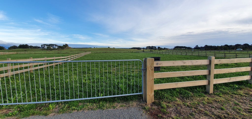 10 Roma Way, Waitarere Beach, Levin - Carousel 2
