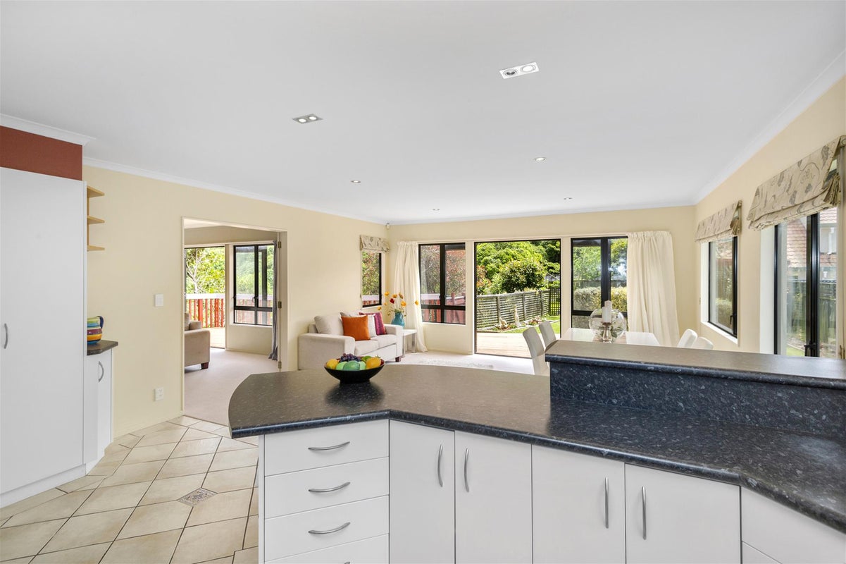 106 Westchester Drive, Churton Park, Wellington - Carousel 21