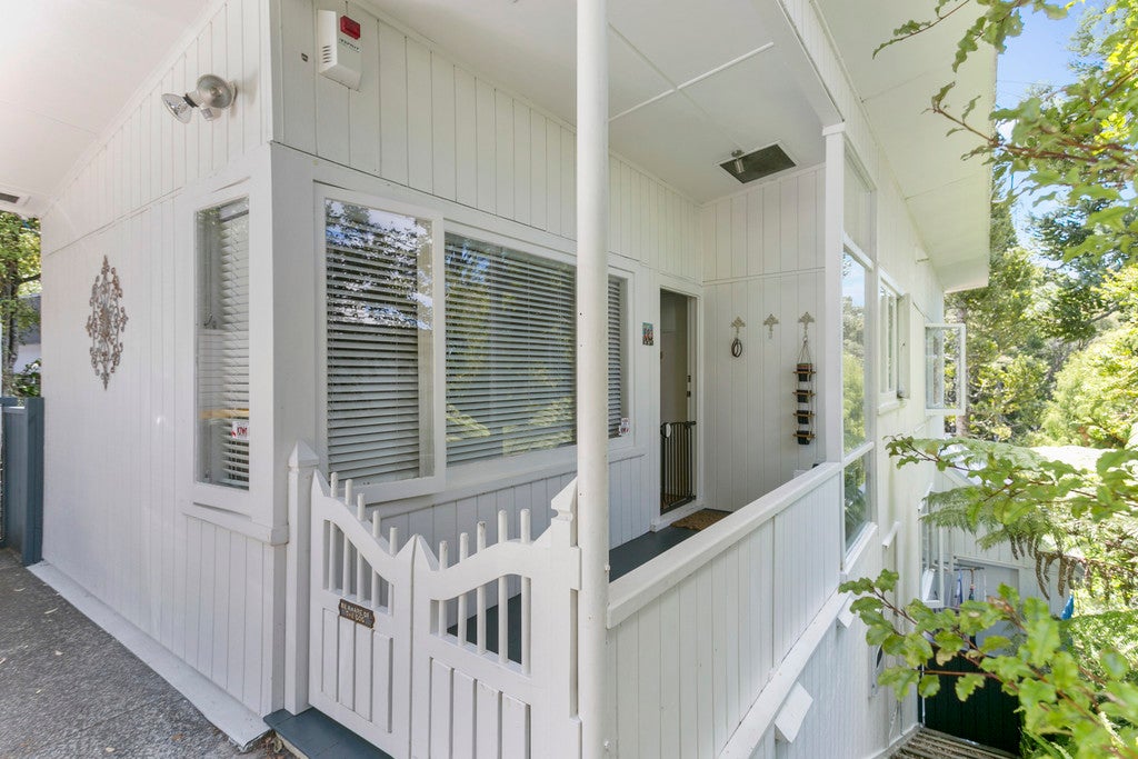 223 Godley Road, Titirangi, Auckland - Carousel 1