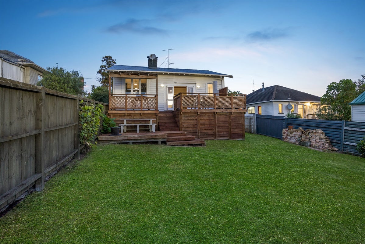 1/85 Hutchinson Avenue, New Lynn, Auckland - Carousel 2