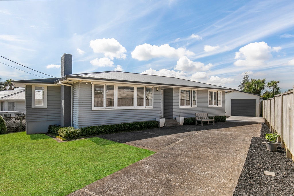 7 Mountain Road, Mangere Bridge, Auckland - Carousel 1