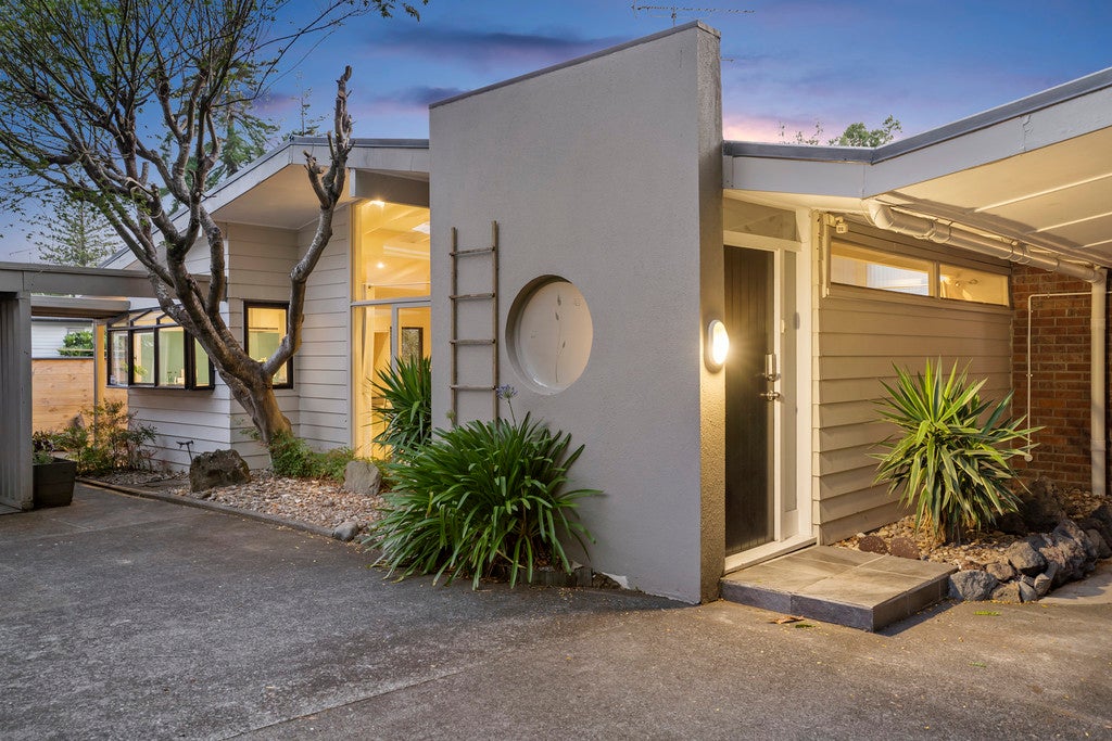 85A Beach RD, Mellons Bay , Auckland - Carousel 2