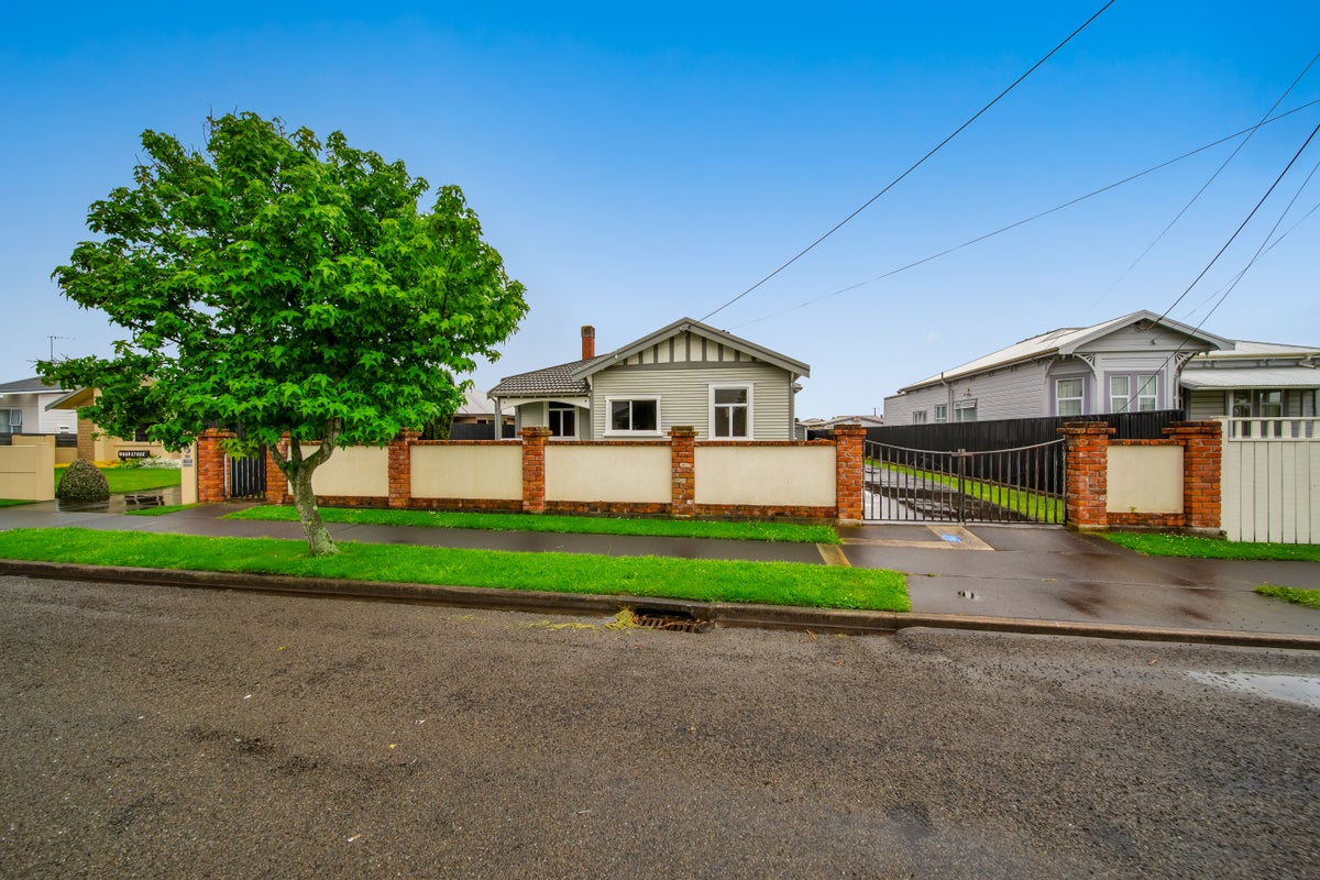 103 Victoria Street, Hawera - Carousel 1