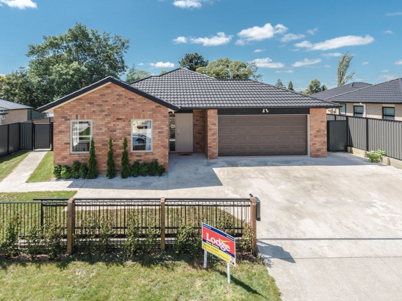47 Stan Heather Drive, Glenview, Hamilton - Carousel 1
