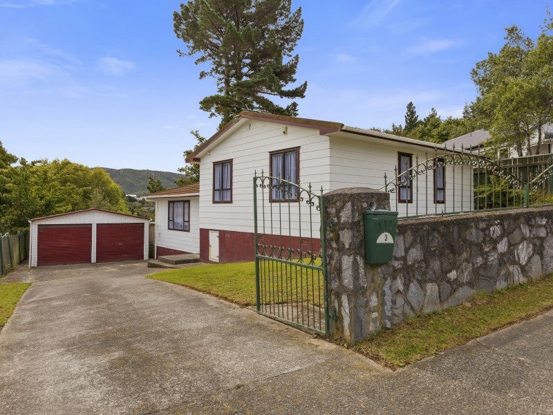 3 Takanini Grove, Stokes Valley, Lower Hutt - Carousel 1