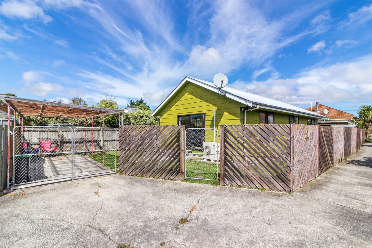 2/15 Newcastle Street, Phillipstown, Christchurch - Carousel 1