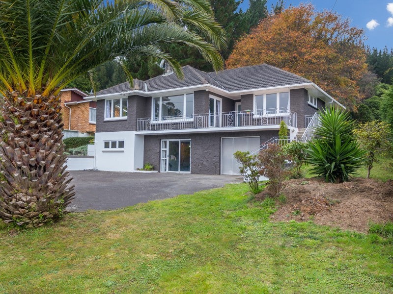 8 Kingfisher Close, Brown Owl, Upper Hutt - Carousel 1