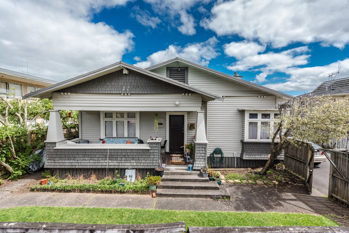 1171A Victoria Street, Whitiora, Hamilton - Carousel 1