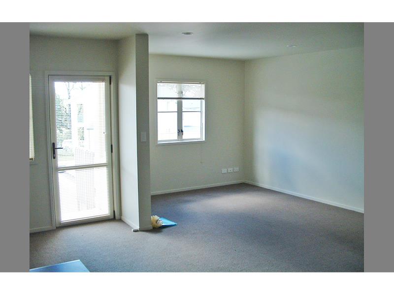 49 Winery Way, Henderson, Auckland - Carousel 2