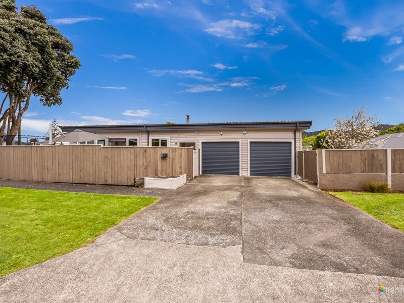 1 Charleston Avenue, Boulcott, Lower Hutt - Carousel 17