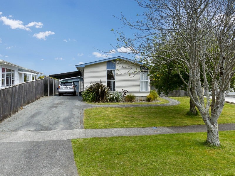 105 California Drive, Totara Park, Upper Hutt - Carousel 1