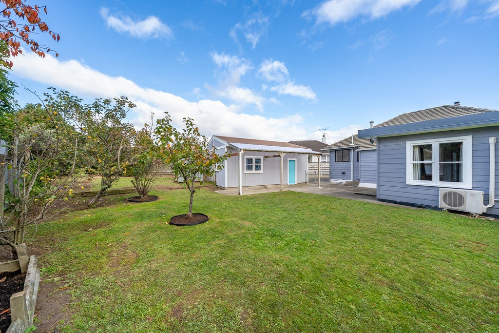 9 Carroll Grove, Trentham, Upper Hutt - Carousel 2