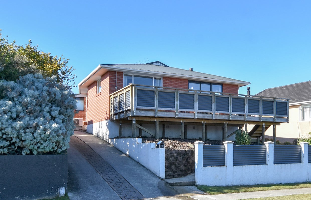 9 Vulcan Road, Waldronville, Dunedin - Carousel 1